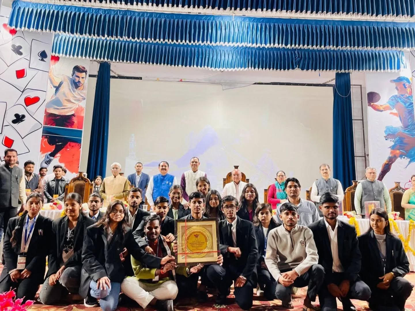 Students of School of Legal Studies Won Best College Delegation Award at Youth Parliament 2.0.